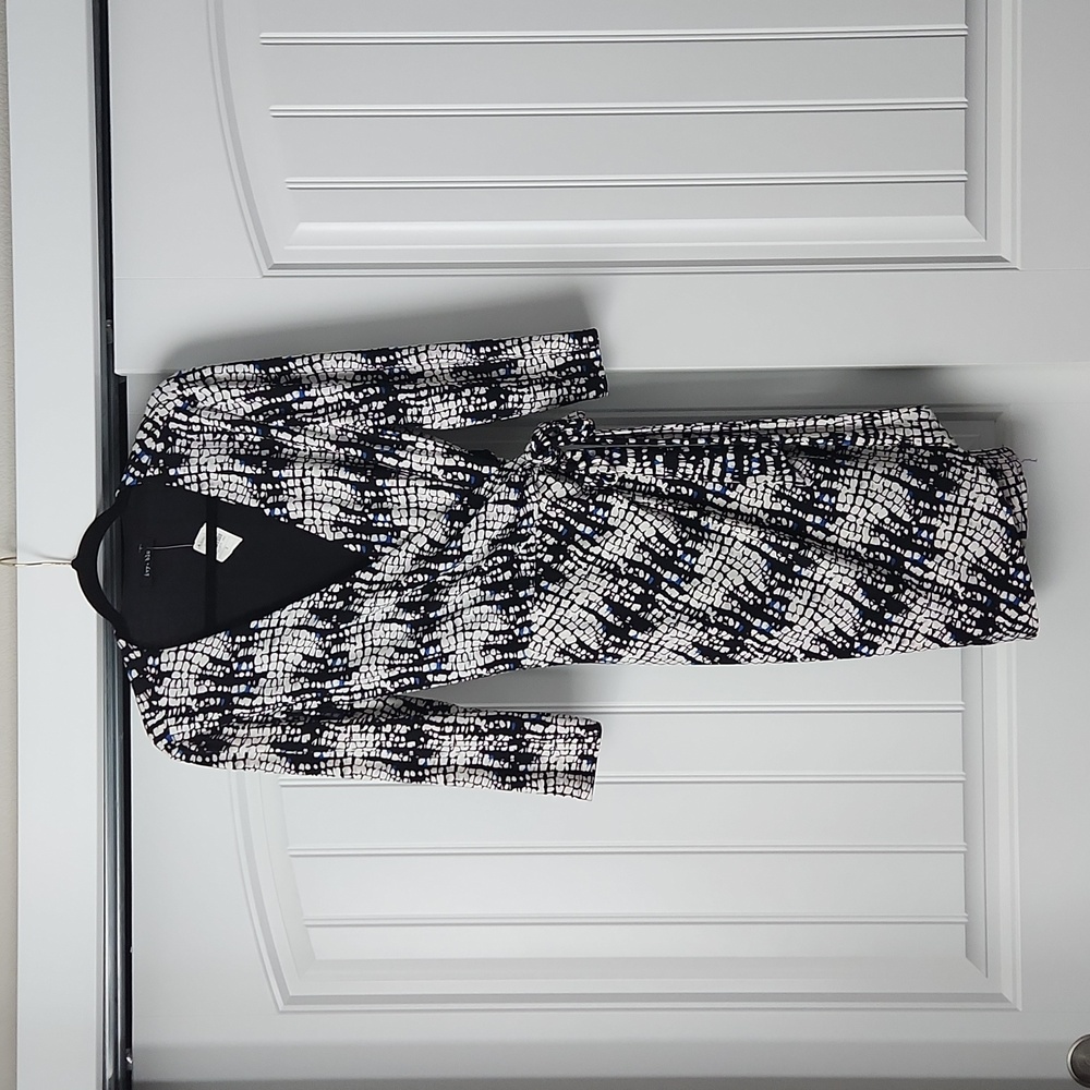 Wrap dress with 3/4 sleeve
